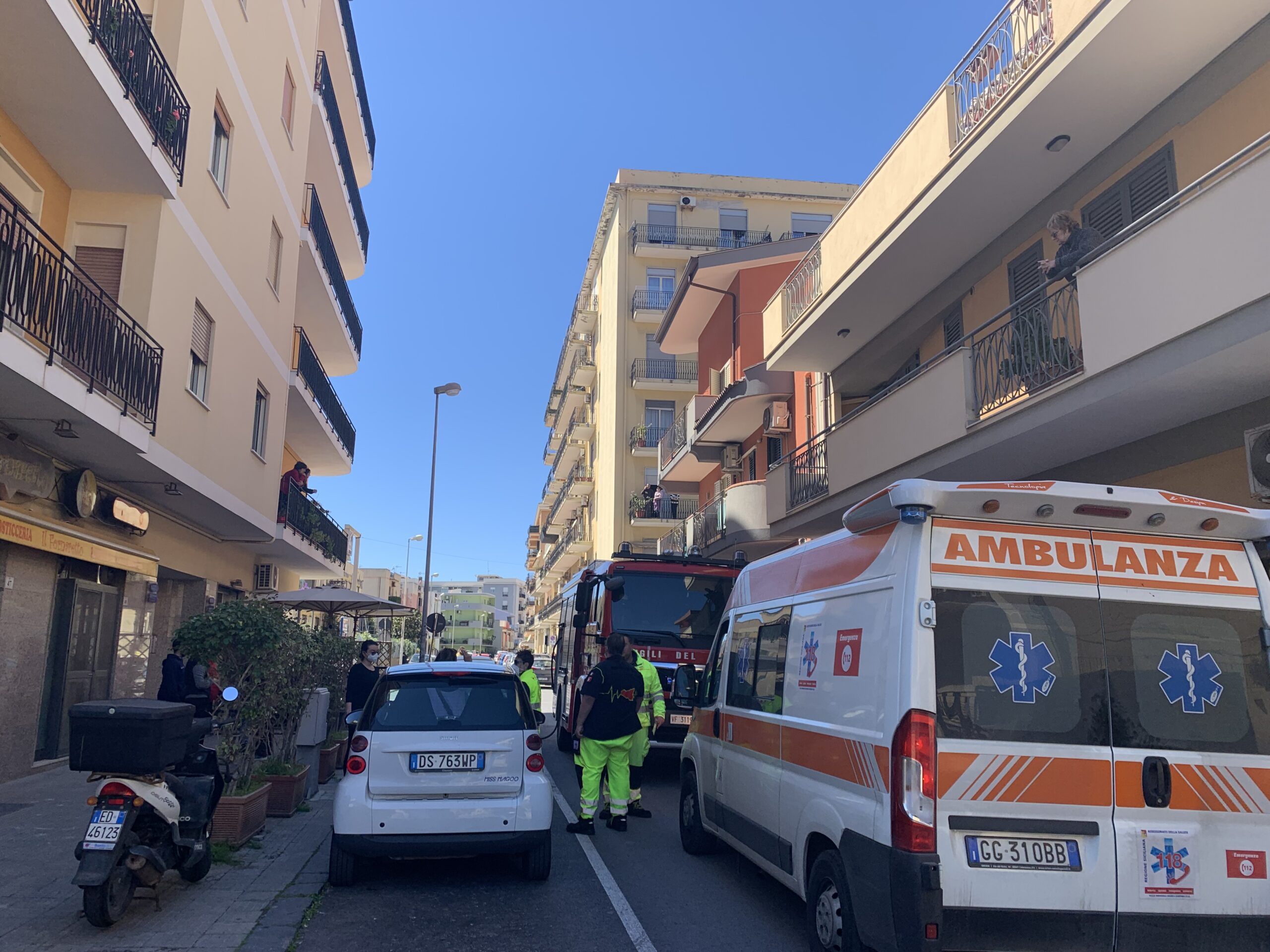 Milazzo Ultimora Incendio In Un Palazzo Di Via E Cosenz Il Diario