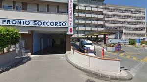 Messina. Ubriaco distrugge le vetrate del Policlinico. Arrestato