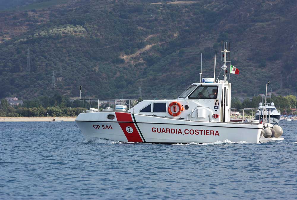 Milazzo. Capitaneria di Porto eleva 17 mila euro di verbali e sequestra pesce senza Milazzo. Capitaneria di Porto eleva 17 mila euro di verbali e sequestra pesce senza