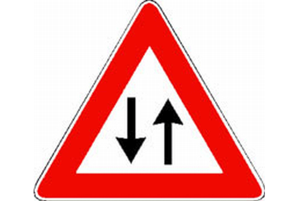 Doppio senso di marcia ripristinato in Via Destra Longano