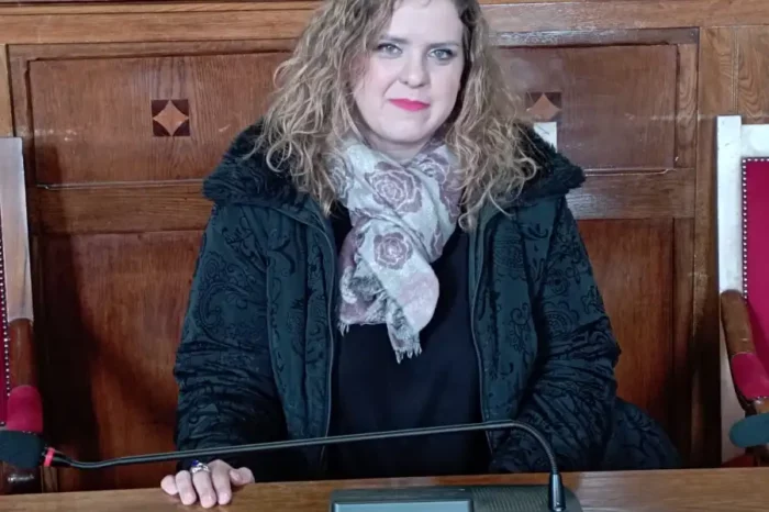 Milazzo. Franco Russo lascia la carica di consigliere. Al suo posto Alisia Sottile