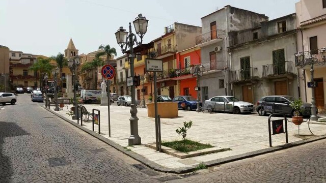 Sfilate in maschera e gonfiabili di Mario Bros per il Carnevale a Casapulla