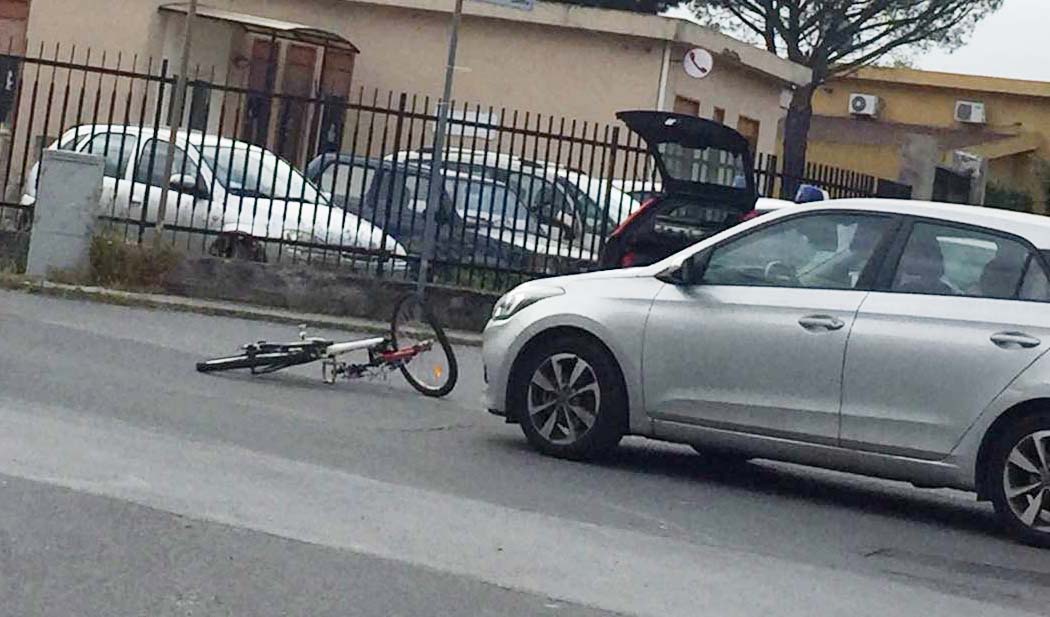 Milazzo. Incidente all'incrocio di San Pietro. Coinvolto un ciclista.