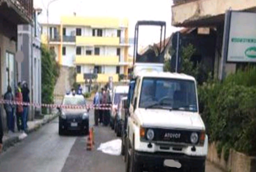 S.S. 113. Incidente mortale stamattina a Venetico. Muore una donna.