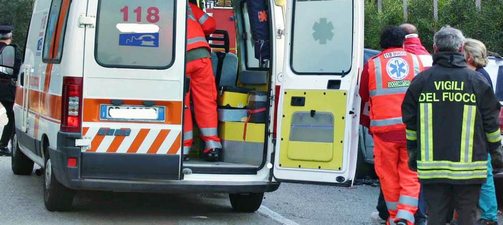 Auto precipita dal viadotto. Grave incidente sulla A20.