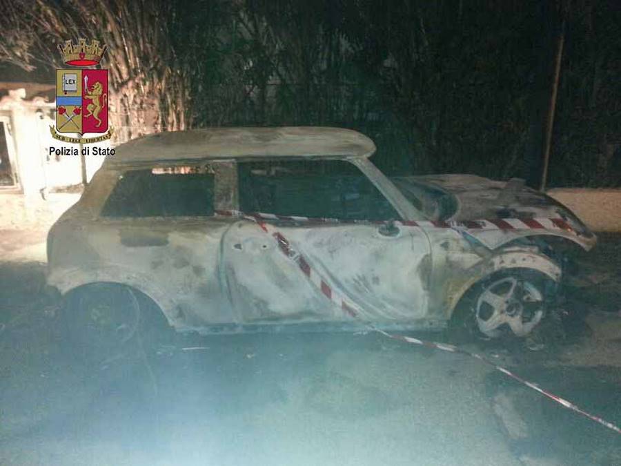 Messina. Incendia l'auto dell'ex ragazza. Ennesimo dramma della gelosia.