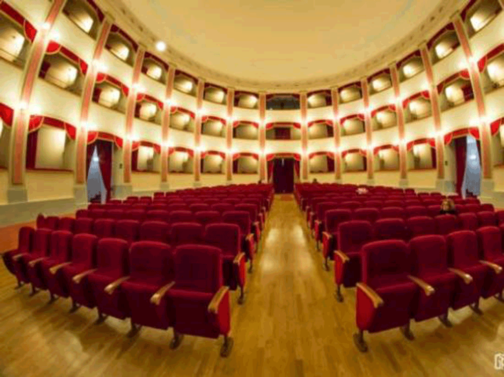 Milazzo, il sipario del Trifiletti si alza sulla nuova stagione teatrale: sette spettacoli fino a maggio