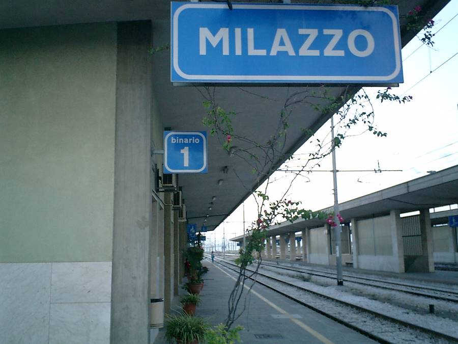 Turismo a Milazzo. Si, ma non in Treno. Trenitalia svende il vecchio e tiene chiuso il nuovo.