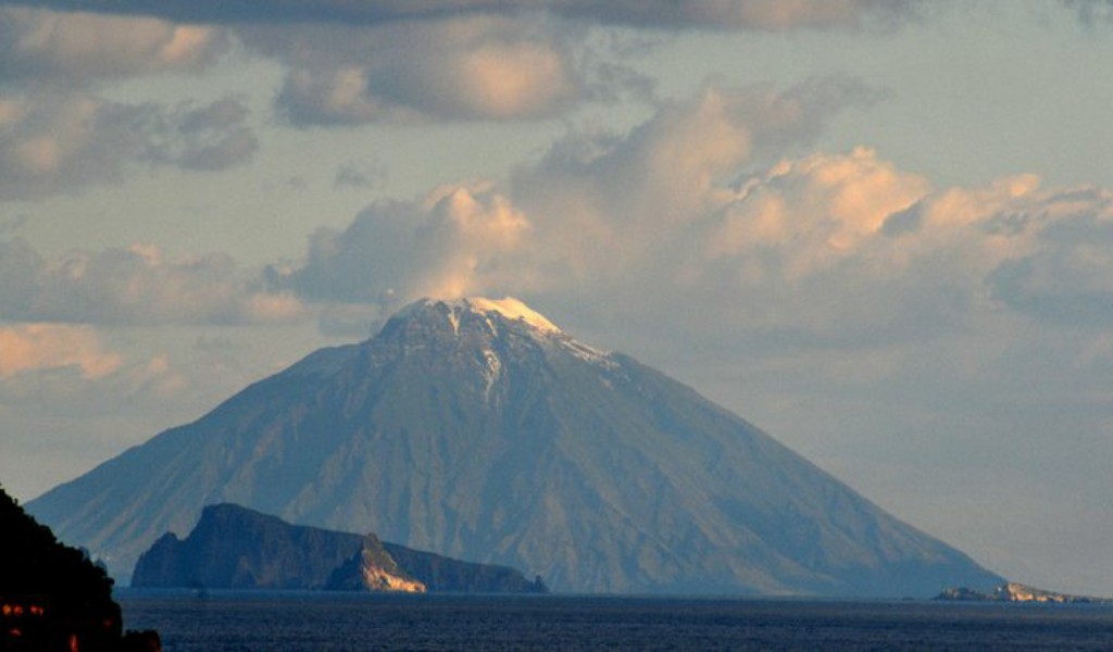 stromboli neve copy 1024x600